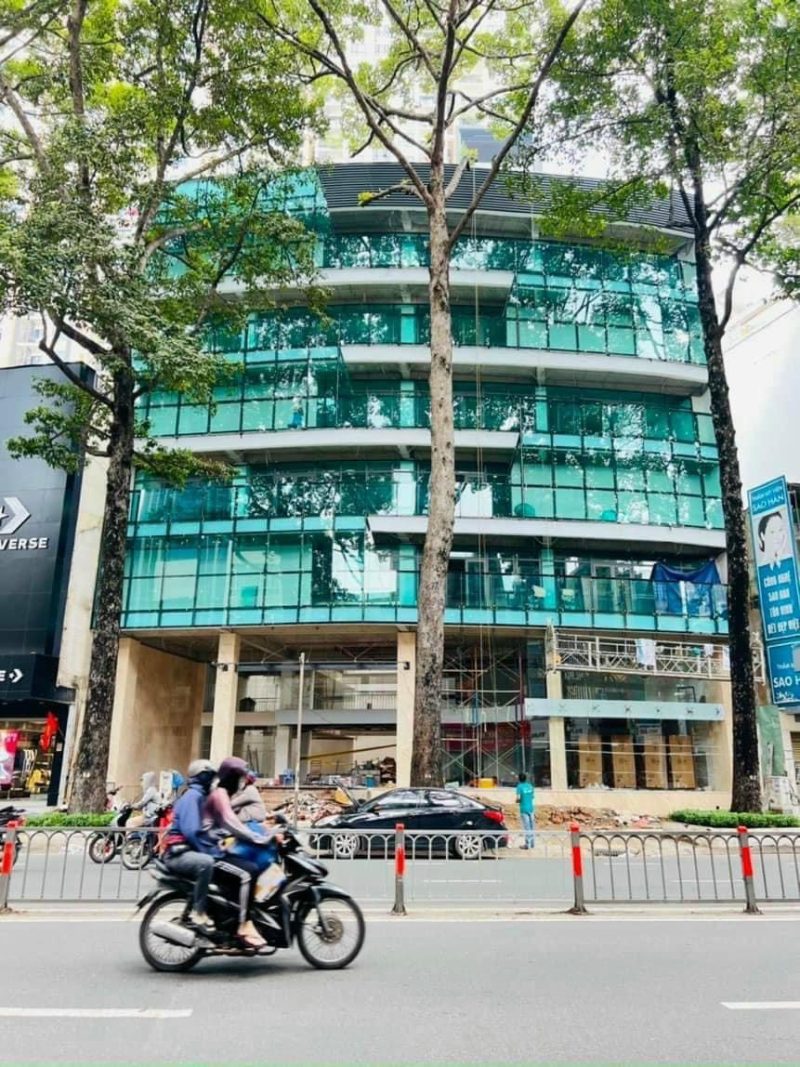 Cho Thuê Toà Nhà Mặt Tiền Mới 100%