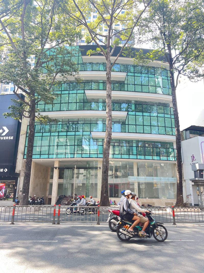 Cho Thuê Toà Nhà Mặt Tiền Mới 100%