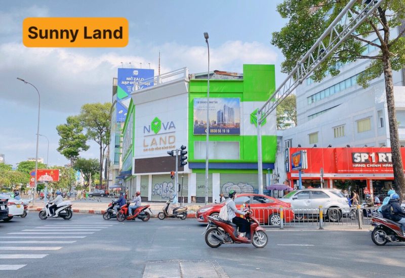 CHO THUÊ NHÀ GÓC 2 MẶT TIỀN - QUẬN 1