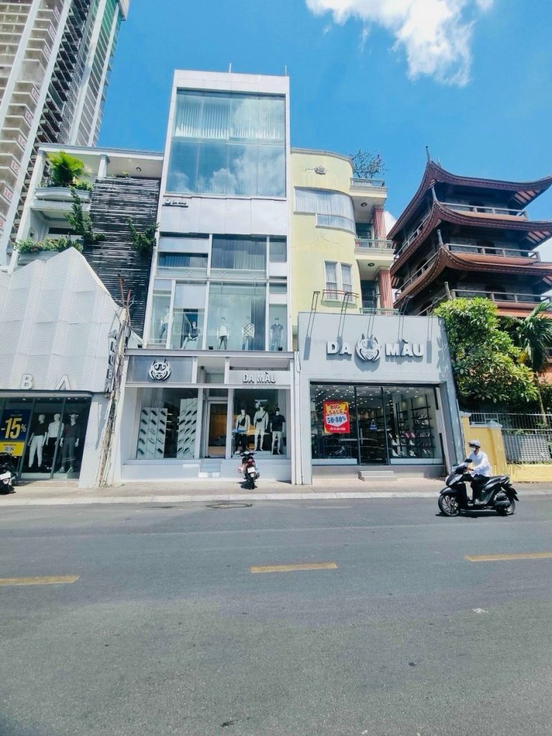 Cho thuê nhà mặt tiền số 212A2 đường Nguyễn Trãi, Phường Nguyễn Cư Trinh, Quận 1, Hồ Chí Minh