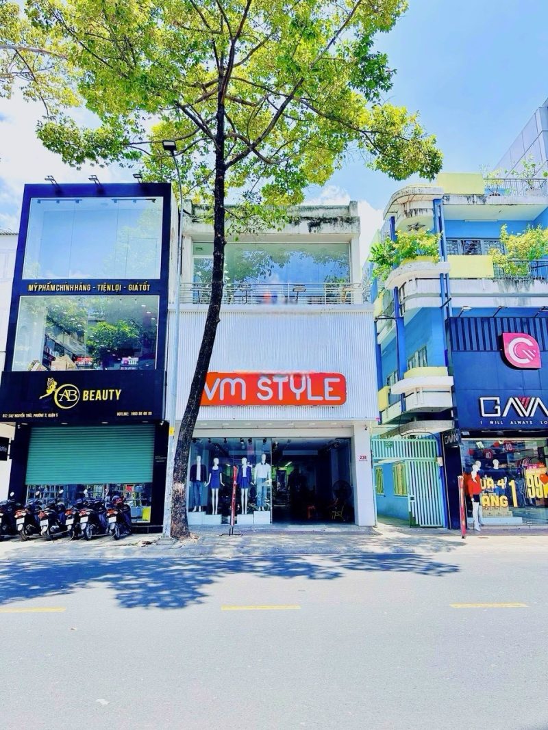 Cho Thuê Nhà Mặt Tiền Số: 238 - 240 Nguyễn Trãi, Phường 03, Quận 5, TPHCM.