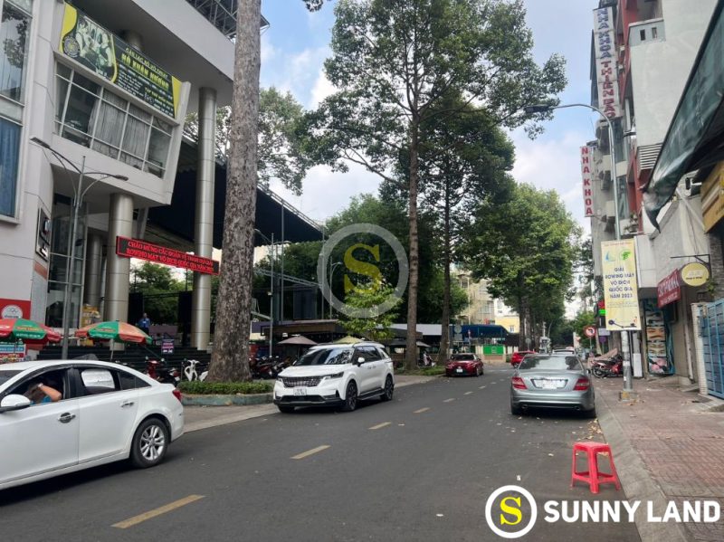 Cho thuê nhà Góc 2 mt mặt tiền số 4 đường Hồ Xuân Hương, Phường Võ Thị Sáu, Quận 3, Hồ Chí Minh