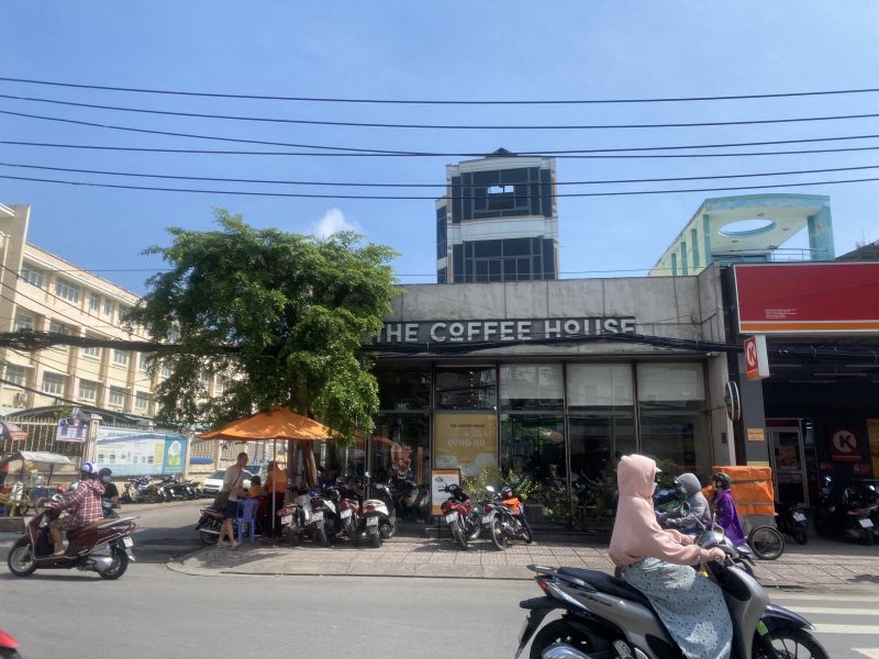 Cho thuê nhà góc 2 mặt tiền số 184 đường Nguyễn Xí, Phường 26, Quận Bình Thạnh, Hồ Chí Minh