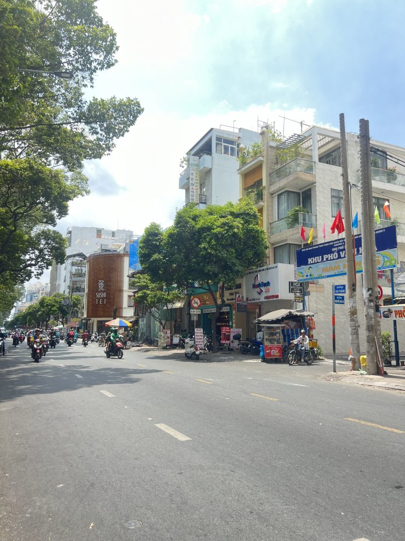 Cho thuê nhà mặt tiền số 6 đường Cao Thắng, Phường 5, Quận 3, Hồ Chí Minh