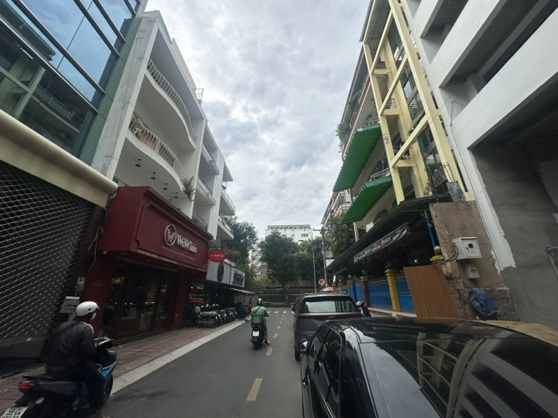 Cho thuê nhà mặt tiền số 2B-2C đường Hồ Xuân Hương, Quận 3, Hồ Chí Minh