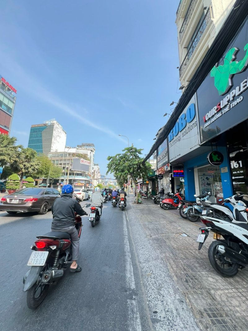Cho thuê nhà 2 mặt tiền số 163 đường Cách Mạng Tháng Tám, Phường 10, Quận 3, Hồ Chí Minh