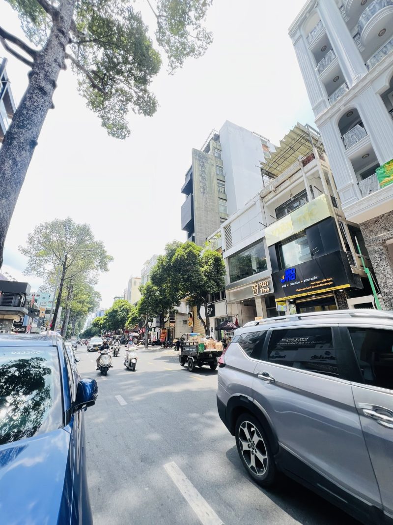 Cho thuê nhà mặt tiền số 40-42 đường Cao Thắng, Phường 2, Quận 3, Hồ Chí Minh