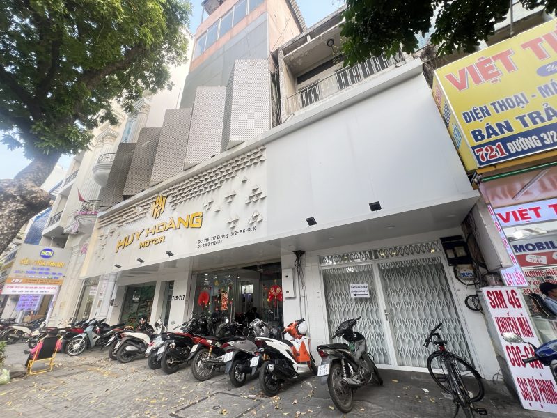 Cho thuê nhà mặt tiền số 715-717 đường 3/2, Phường 6, Quận 10, Hồ Chí Minh.