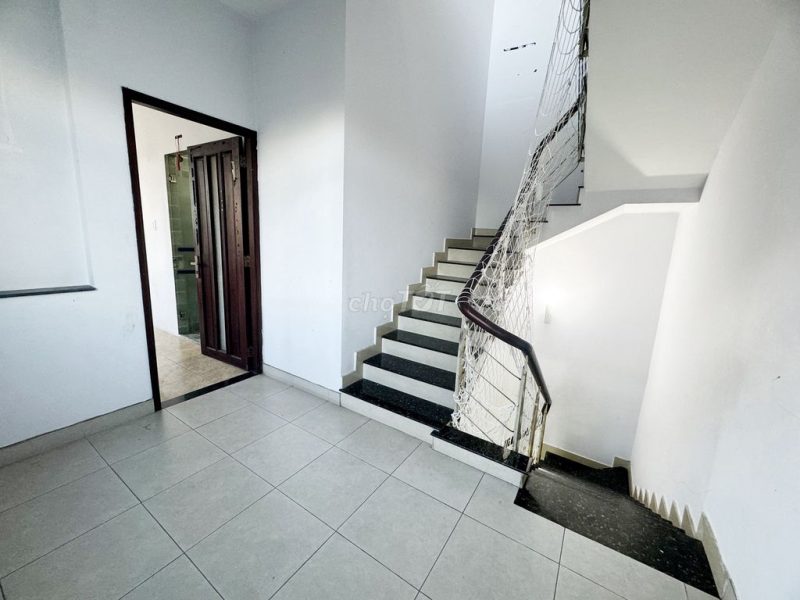 Cho thuê nhà mặt tiền số 742 đường Lũy Bán Bích, Phường Tân Thành, Quận Tân Phú, Hồ Chí Minh