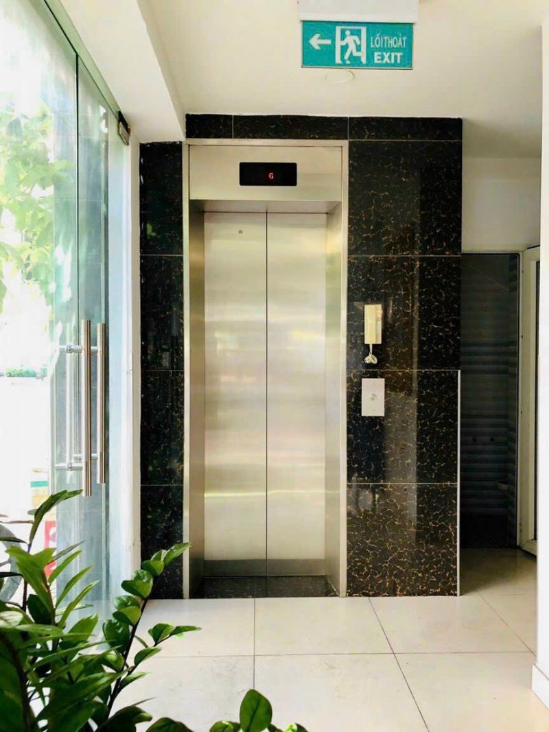 Cho thuê căn góc 2 mặt tiền số 78 đường cù lao- hoa sứ Phường 2 Quận Phú Nhuận