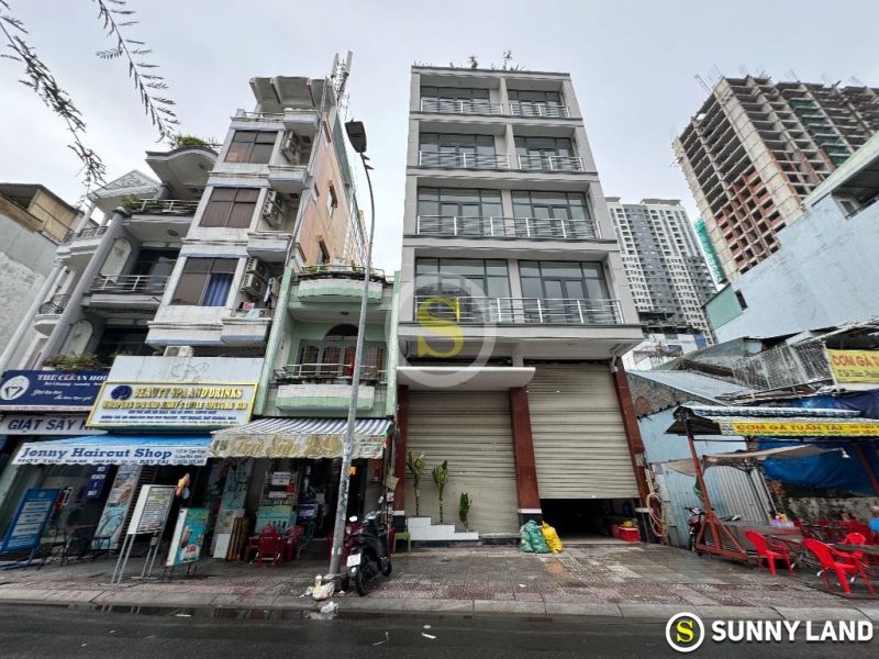 Cho thuê nhà mặt tiền số 31-33 đường Đề Thám, Phường Cô Giang, Quận 1, Hồ Chí Minh