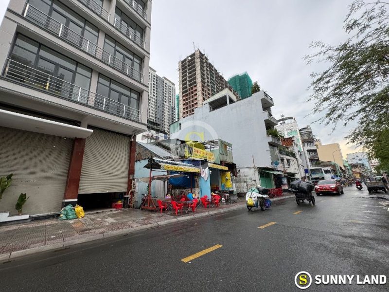 Cho thuê nhà mặt tiền số 31-33 đường Đề Thám, Phường Cô Giang, Quận 1, Hồ Chí Minh