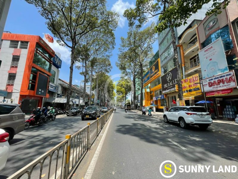 Cho thuê nhà mặt tiền số 801 đường Trần Hưng Đạo, Phường 1, Quận 5, Hồ Chí Minh