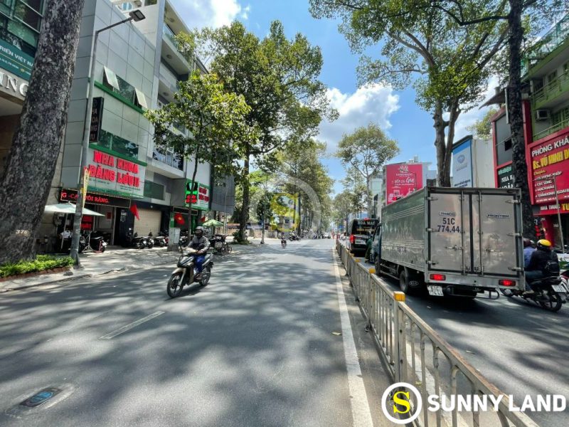 Cho thuê nhà mặt tiền số 801 đường Trần Hưng Đạo, Phường 1, Quận 5, Hồ Chí Minh