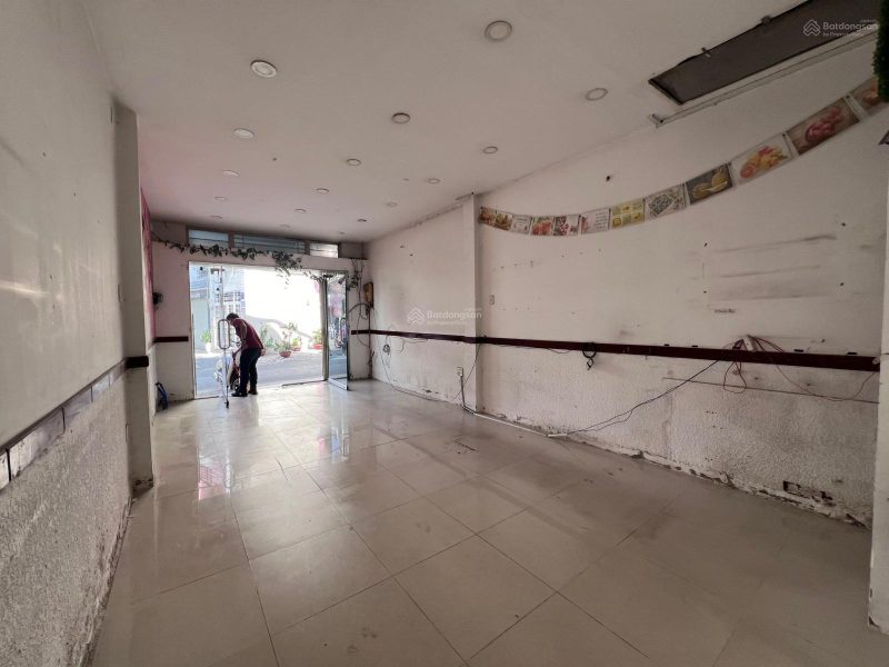Cho thuê nhà mặt tiền số 10 đường Hoa Sữa, Phường 10, Quận Phú Nhuận, Hồ Chí Minh