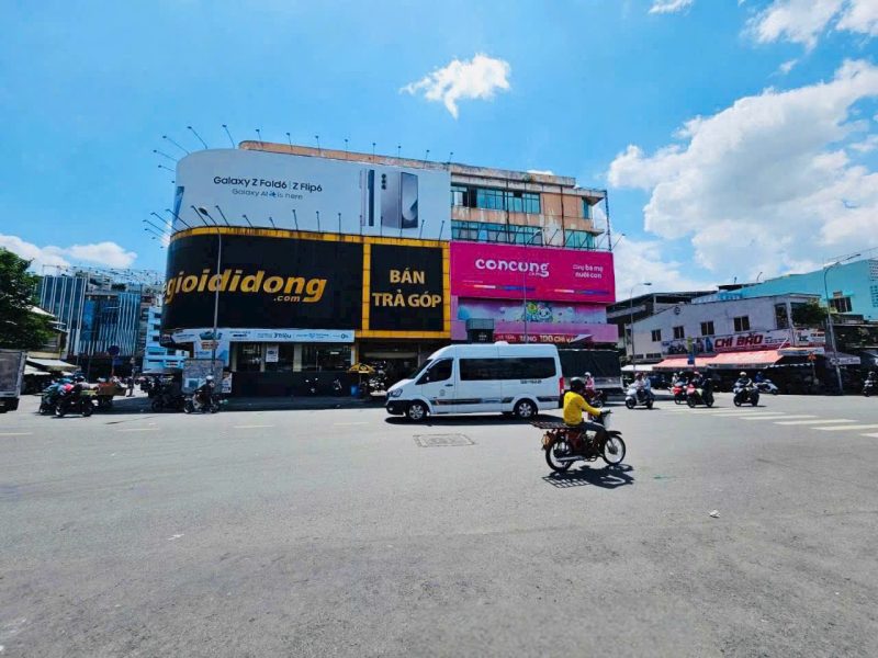 Cho thuê nhà GÓC 2MT số: 37A-37B Nguyễn Thị Nhỏ, Phường 2, Quận 6 - Diện tích: 11x15m