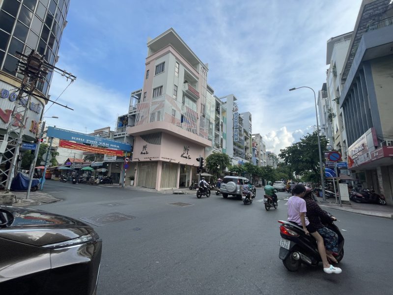 Cho thuê nhà GÓC 2MT số 489B đường Nguyễn Đình Chiểu, Phường 2, Quận 3, Hồ Chí Minh
