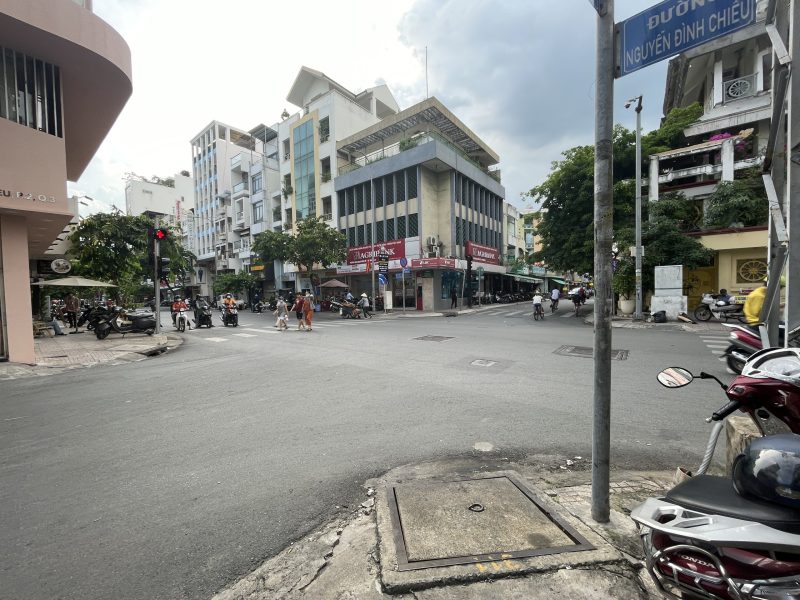 Cho thuê nhà GÓC 2MT số 489B đường Nguyễn Đình Chiểu, Phường 2, Quận 3, Hồ Chí Minh