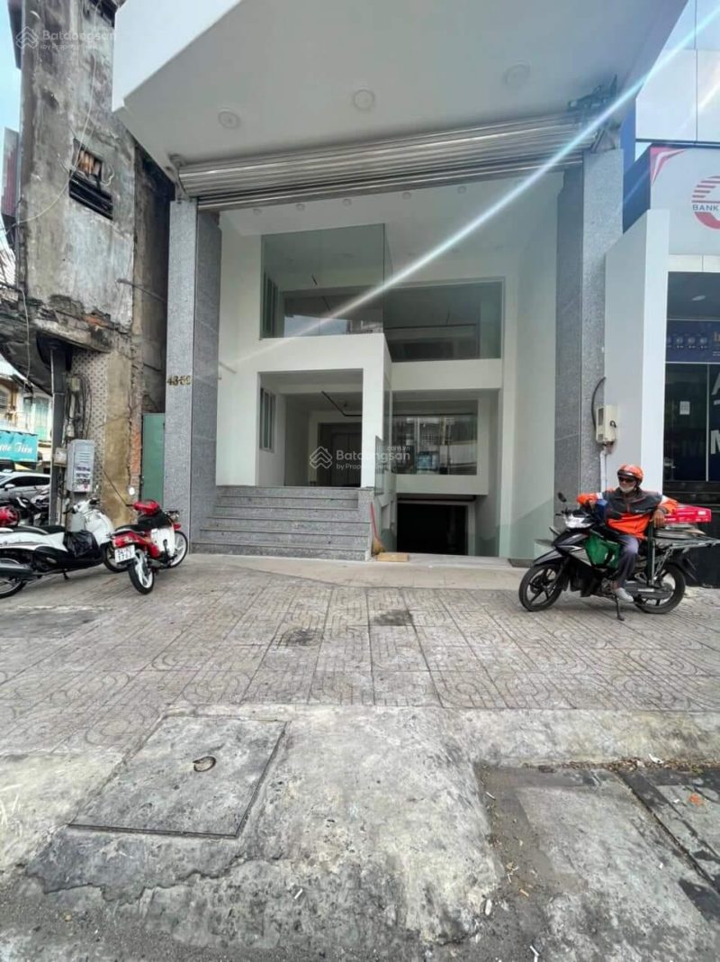 Cho thuê nhà mặt tiền số 48-50 đường Châu Văn Liêm, Phường 10, Quận 5, Hồ Chí Minh