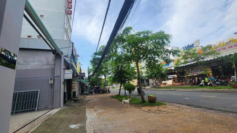 Cho thuê nhà mặt tiền số 243b-243c đường Đồng Đen, Phường 10, Quận Tân Bình, Hồ Chí Minh