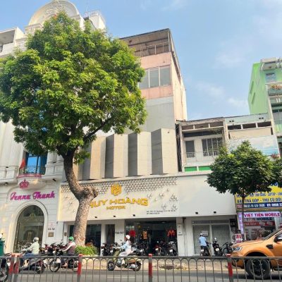 Cho thuê nhà mặt tiền (Ngang 14m) đường 3/2, Phường 6, Quận 10, Hồ Chí Minh.