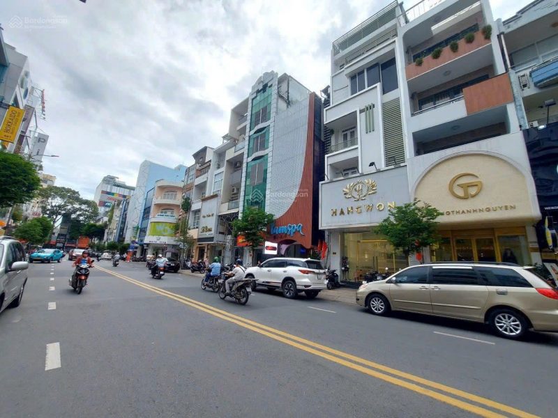 Cho Thuê nhà mặt tiền 400 Võ Văn Tần , P5 Q3