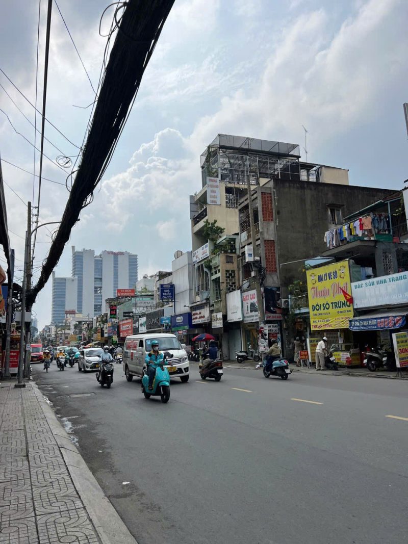 Cho thuê nhà GÓC 2MT số 391C đường Cách Mạng Tháng Tám, Phường 13, Quận 10, Hồ Chí Minh