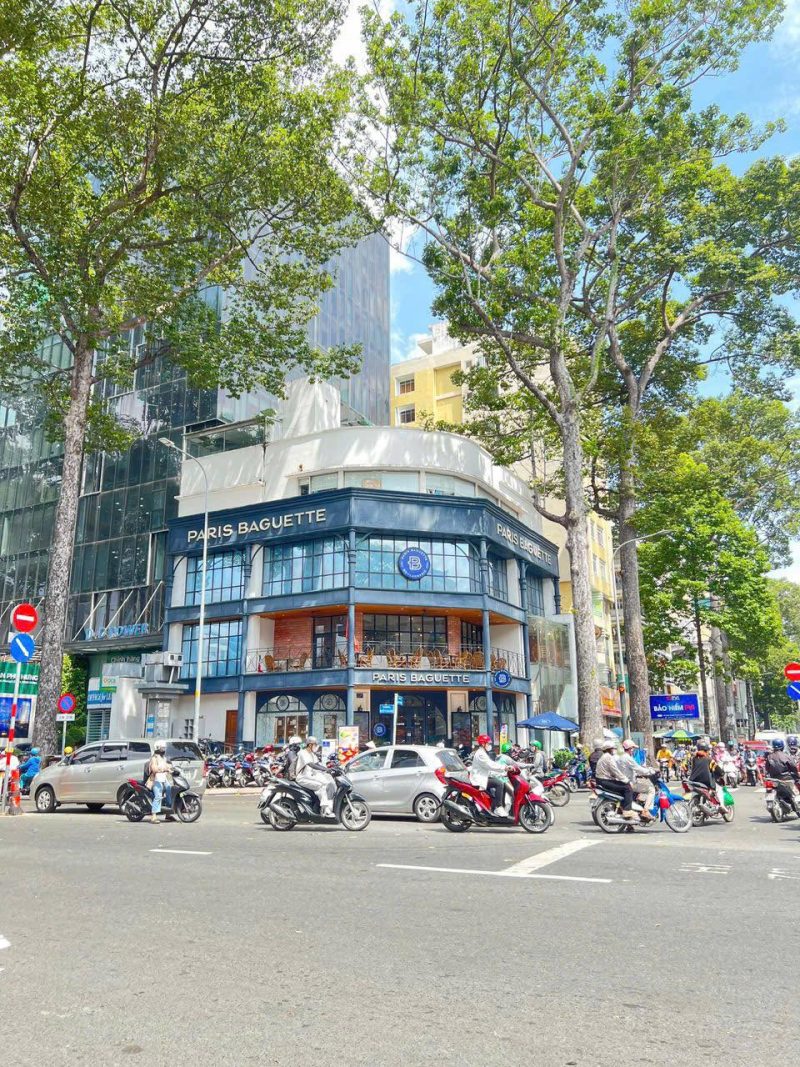 Cho thuê nhà GÓC 2MT số: 01 đường Cao Thắng vs Nguyễn Thị Minh Khai, Phường 2, Quận 3, Hồ Chí Minh.