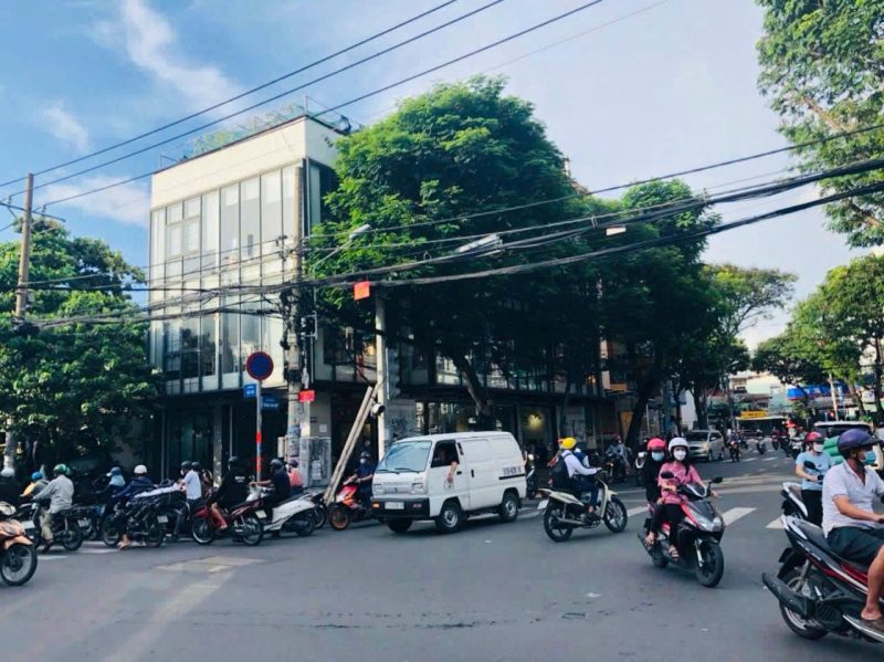 Cho thuê nhà Góc 2 Mặt Tiền Đường Âu Cơ vs Trương Công Định P13 Quận Tân Bình