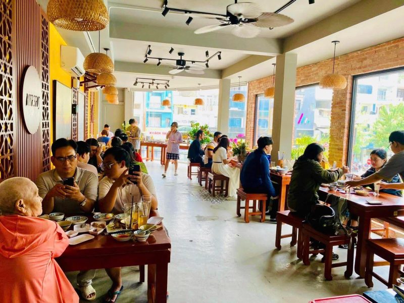 Cho thuê nhà GÓC 2MT đường Phan Xích Long, Phường 7, Quận Phú Nhuận, Hồ Chí Minh