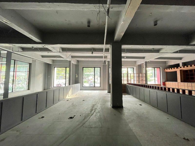 Cho thuê nhà góc 3 mặt tiền số: 120 đường Lý Thái Tổ, Phường 2, Quận 3,