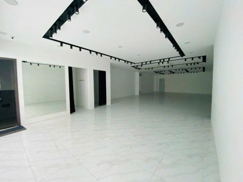 Cho thuê nhà mặt tiền số: 225Bis - 227 đường Hai Bà Trưng, Phường Võ Thị Sáu, Quận 3