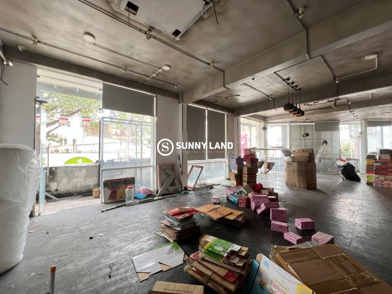 [𝙈𝘼̣̆𝙏 𝘽𝘼̆̀𝙉𝙂 𝙆𝙄𝙉𝙃 𝘿𝙊𝘼𝙉𝙃]  - Địa chỉ: nhà góc 2 mặt tiền 46-48 Nguyễn Trãi, Phường 3, Quận 5, Hồ Chí Minh