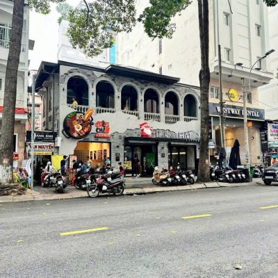 SIÊU KHAN HIẾM - NHÀ MẶT TIỀN BÙI THỊ XUÂN, QUẬN 1