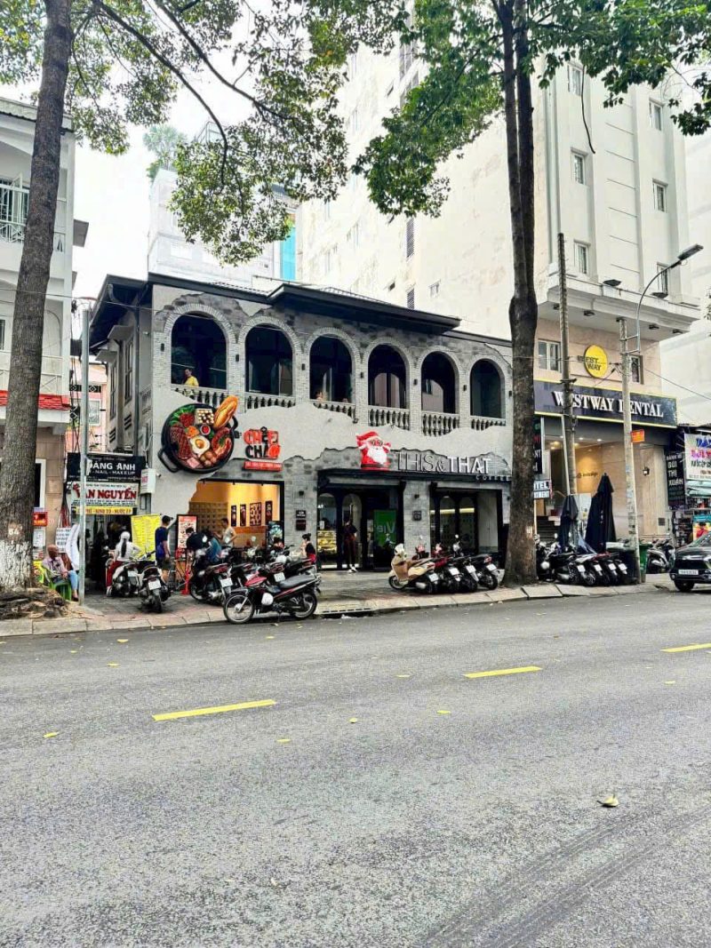 SIÊU KHAN HIẾM - NHÀ MẶT TIỀN BÙI THỊ XUÂN, QUẬN 1