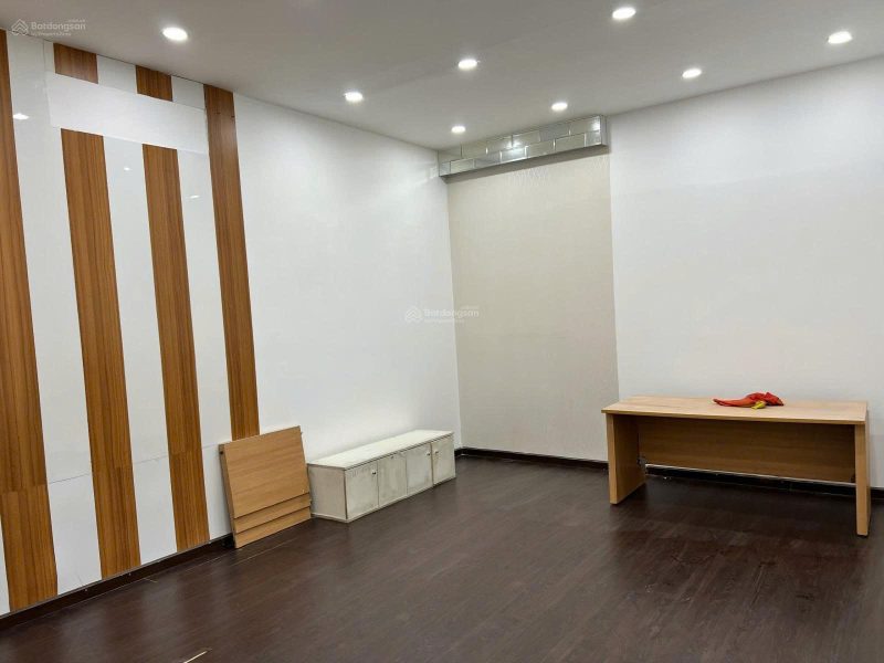 Cho thuê nhà mặt tiền số 396 Nguyễn Thị Minh Khai, Phường 10, Quận 3, Hồ Chí Minh