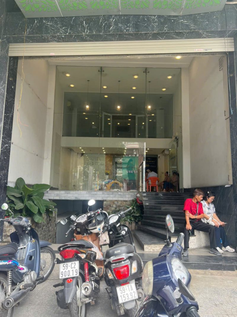 Cho thuê Toà nhà 2 mặt tiền số 143 đường Lê Thị Riêng, Phường Bến Thành, Quận 1, Hồ Chí Minh