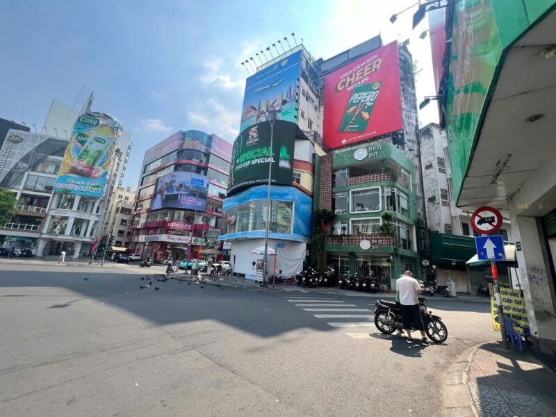 Cho thuê nhà GÓC 2MT số 01 đường Lê Thị Riêng, Phường Bến Thành, Quận 1, Hồ Chí Minh