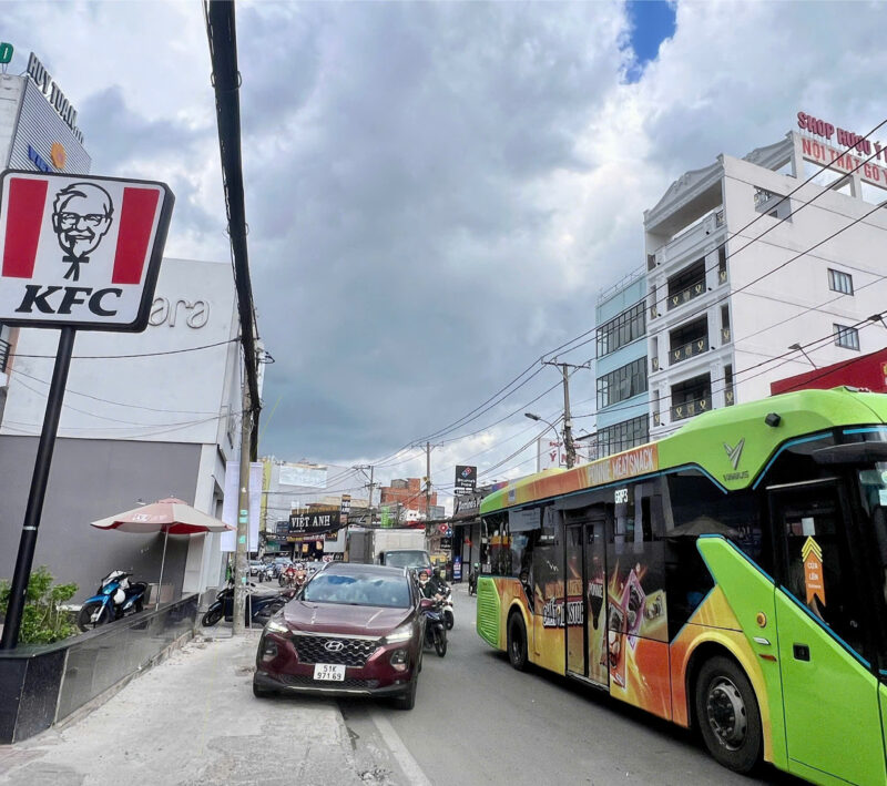 [Nhà Mặt Tiền Quận 9 - Diện Tích Khủng - Giá Rẻ]