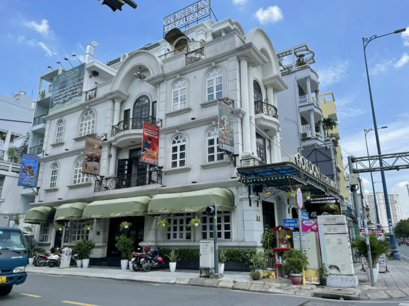 [Góc 2MT Quận 1, Nhận Diện Thương Hiệu Tốt]