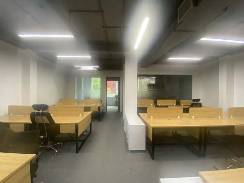 [Một Bước Ra Phố – Mặt Tiền Nguyễn Công Trứ Đón Dòng Khách Tấp Nập Ngày Đêm]
