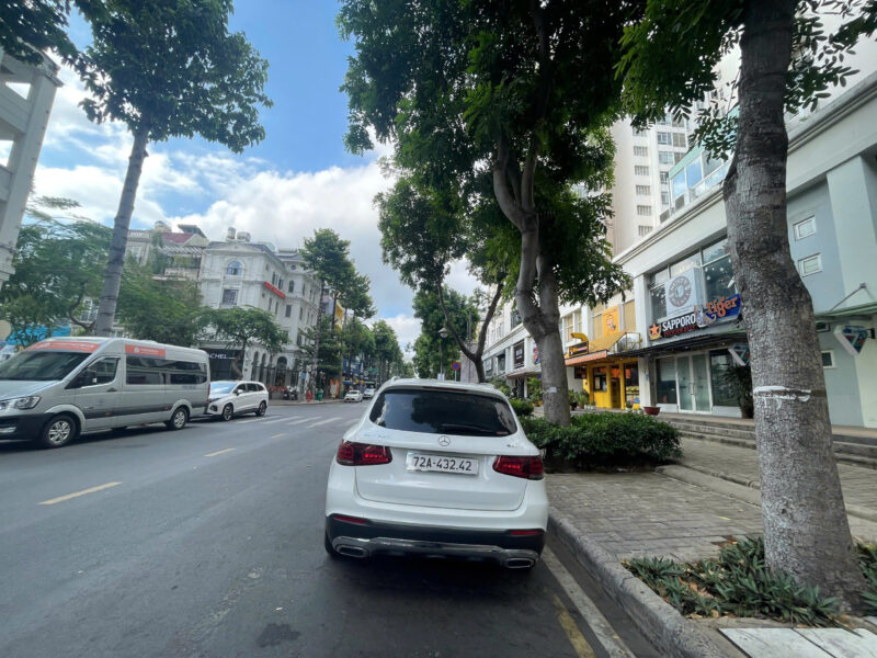 Cho thuê nhà mặt tiền số 20 đường Phạm Văn Nghị, Khu phố Sky Garden 3, lô R1-3, Khu đô thị Phú Mỹ Hưng quận 7, Hồ Chí Minh
