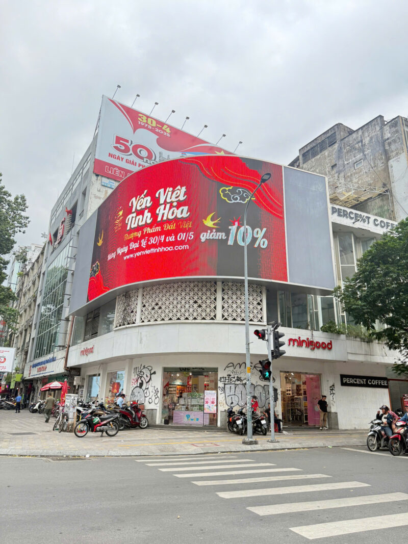 CHO THUÊ NHÀ GÓC 2 MẶT TIỀN SỐ: 211 ĐƯỜNG NGUYỄN THÁI HỌC VÀ PHẠM NGŨ LÃO, PHƯỜNG PHẠM NGŨ LÃO, QUẬN 1