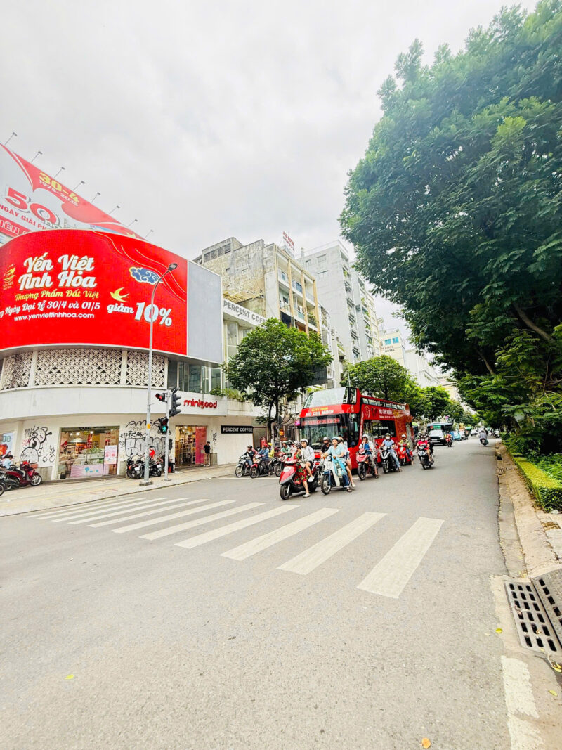 CHO THUÊ NHÀ GÓC 2 MẶT TIỀN SỐ: 211 ĐƯỜNG NGUYỄN THÁI HỌC VÀ PHẠM NGŨ LÃO, PHƯỜNG PHẠM NGŨ LÃO, QUẬN 1