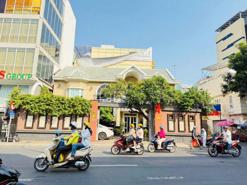 CHO THUÊ NHÀ GÓC 2 MẶT TIỀN SỐ 333 ĐƯỜNG ĐIỆN BIÊN PHỦ, PHƯỜNG 4, QUẬN 3