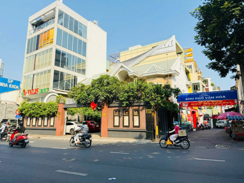 CHO THUÊ NHÀ GÓC 2 MẶT TIỀN SỐ 333 ĐƯỜNG ĐIỆN BIÊN PHỦ, PHƯỜNG 4, QUẬN 3