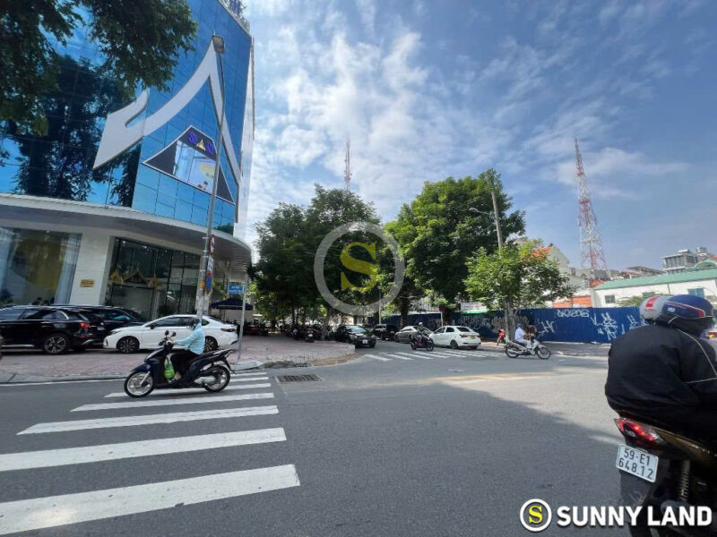 CHO THUÊ ĐẤT GÓC 2 MẶT TIỀN SỐ 371 ĐƯỜNG NGUYỄN TRÃI - NGUYỄN CẢNH CHÂN, PHƯỜNG NGUYỄN CƯ TRINH, QUẬN 1, HỒ CHÍ MINH