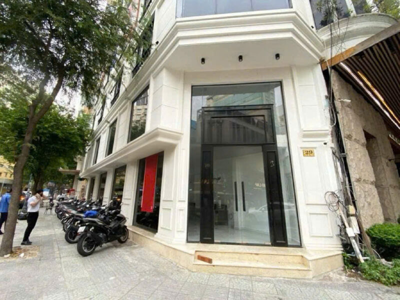 SANG NHƯỢNG MẶT BẰNG GÓC 2 MẶT TIỀN SỐ 29 ĐƯỜNG LÊ ANH XUÂN, PHƯỜNG BẾN THÀNH, QUẬN 1, HỒ CHÍ MINH