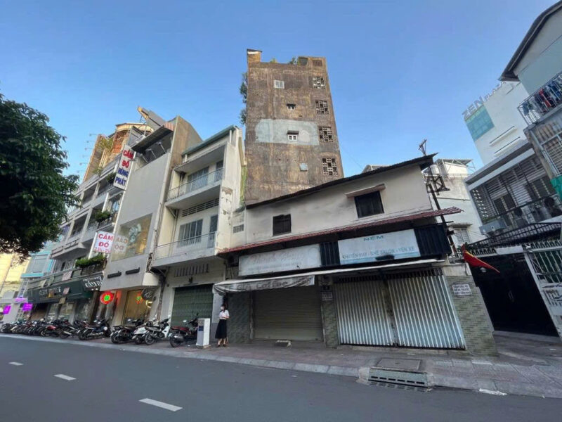 CHO THUÊ NHÀ MẶT TIỀN SỐ 1D ĐƯỜNG LÊ THỊ RIÊNG, PHƯỜNG BẾN THÀNH, QUẬN 1, HỒ CHÍ MINH