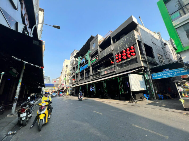 CHO THUÊ NHÀ GÓC 2 MẶT TIỀN SỐ 51 ĐƯỜNG BÙI VIỆN, PHƯỜNG PHẠM NGŨ LÃO, QUẬN 1, HỒ CHÍ MINH